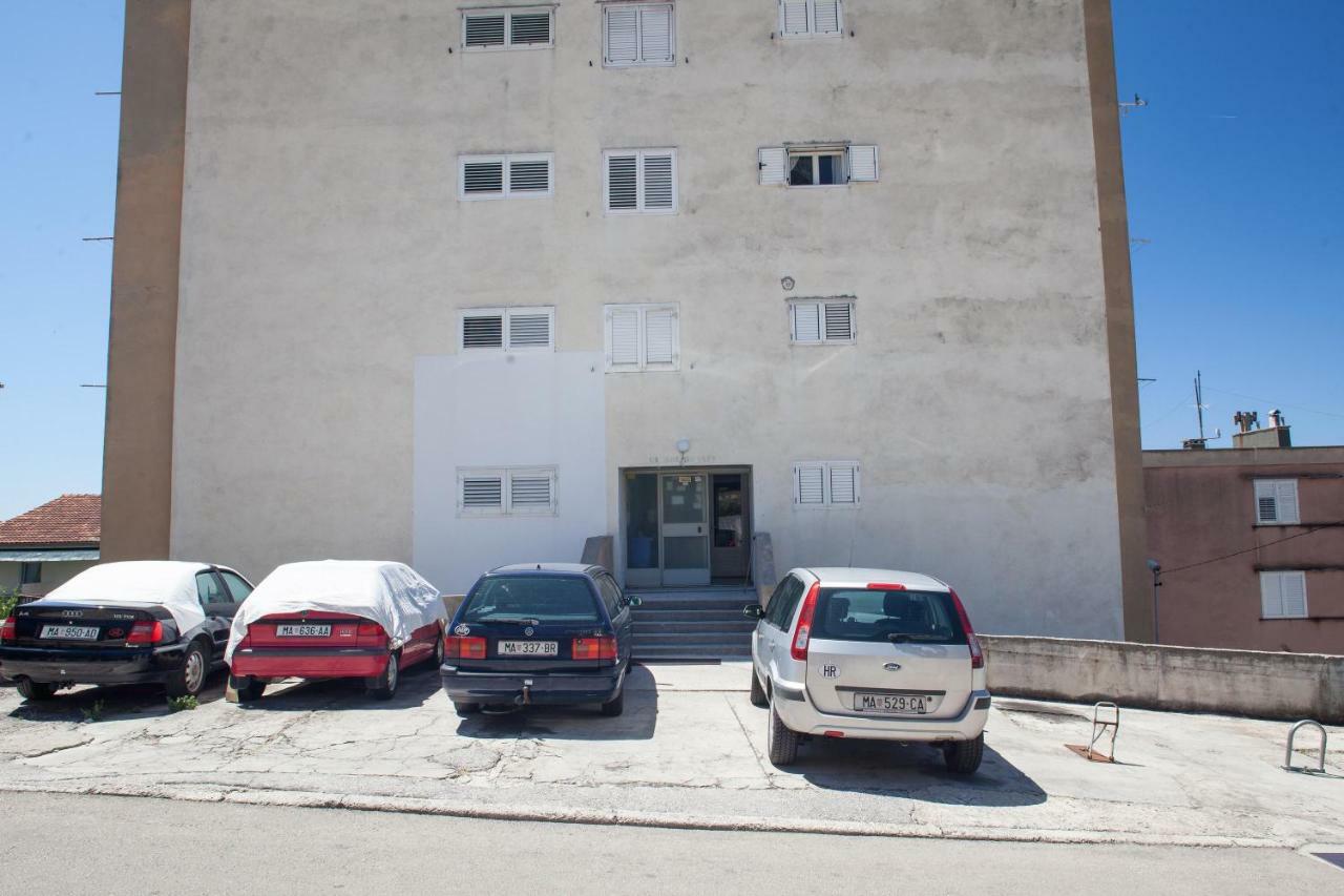 Apartment Dolores Makarska Exterior foto